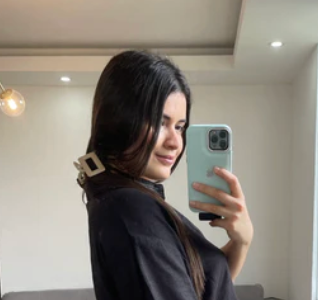 <em>María G.</em>